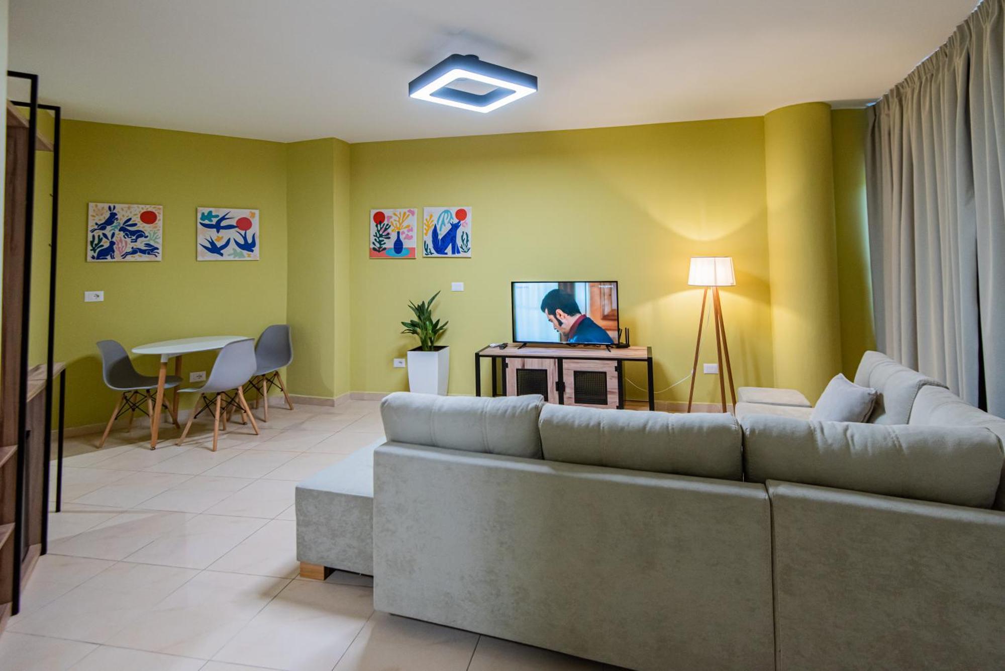 Aparthotel Eda Durrës Esterno foto